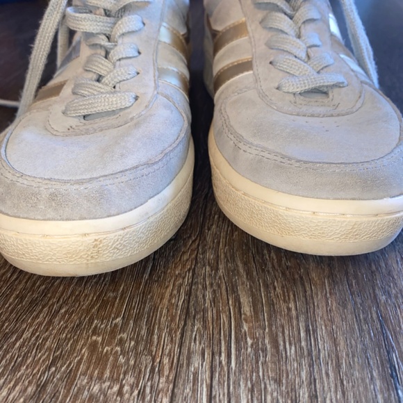 Gola Women's Sneakers in Gray and Gold - Picture 6 of 10